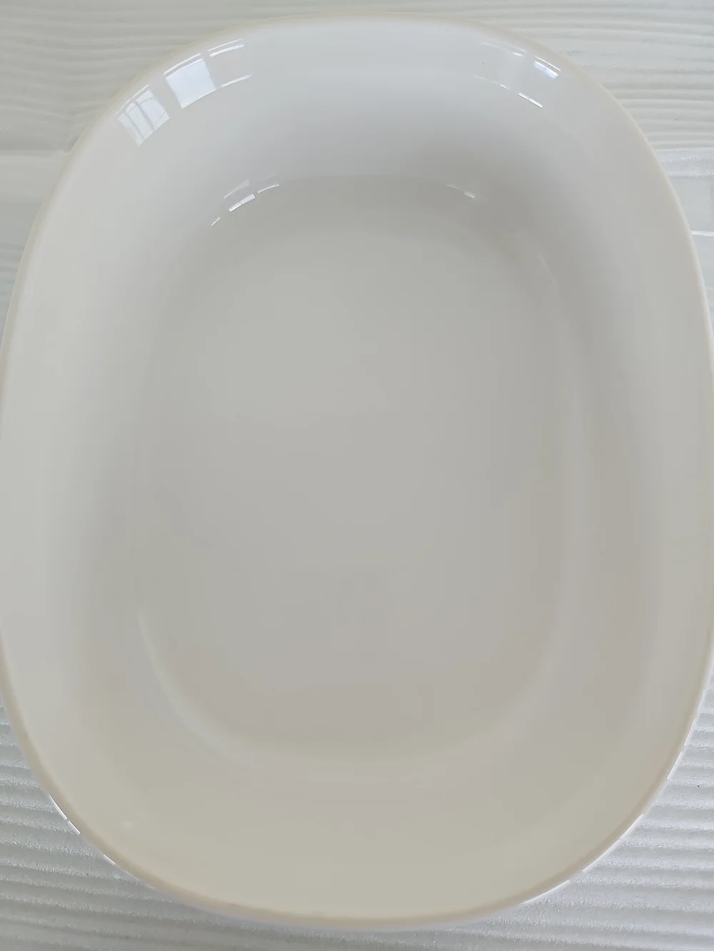 CorningWare French White Oval Casserole Dish 2.8 Liter No Lid F-2-B